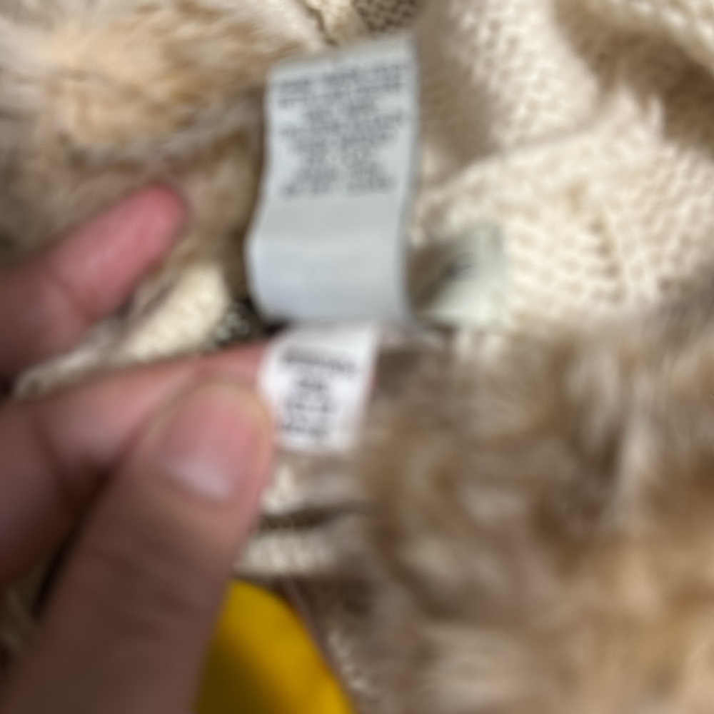 Banana Republic Cream Cable Knit Cardigan with Faux Fur Collar hoodie. - Picture 8 of 8